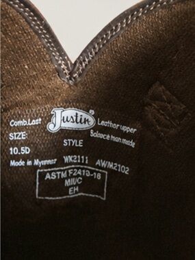 Justin Boots Men's Brown Leather Cowboy Boots - Classic Western